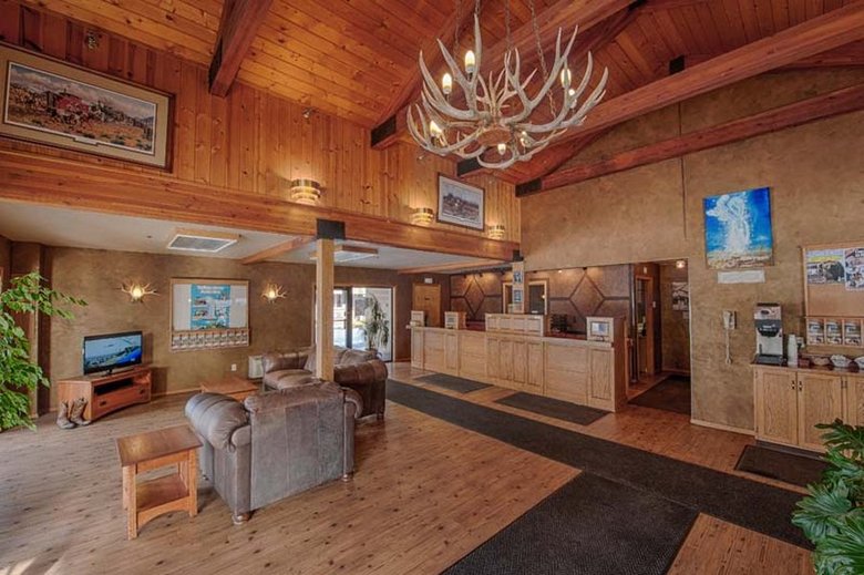 Hotel Brandin Iron Inn
