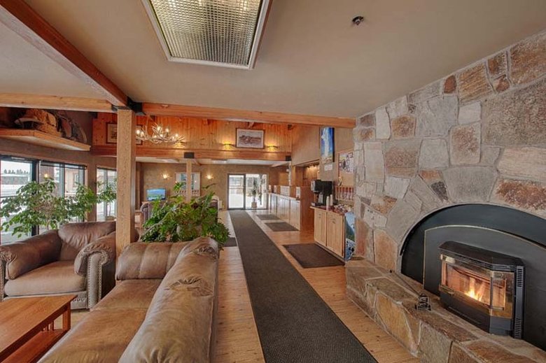 Hotel Brandin Iron Inn