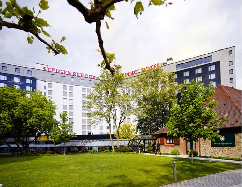 Steigenberger Airport Hotel