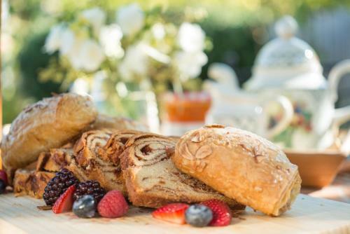 Bed & Breakfast Seven Sea Street Inn