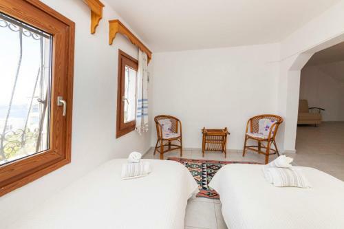 Triplex Villa With An Amazing View In Bodrum