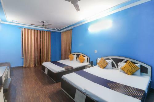 Spot On 64059 Hotel Raj Palace