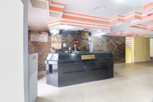 Spot On 64059 Hotel Raj Palace