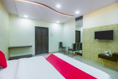 Oyo 88908 Hotel Samrat Palace - Moca