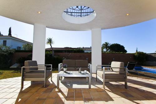 Santorini Villa Planet Costa Dorada