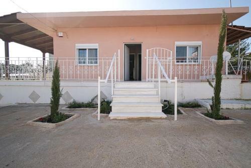 Artemis Quiet And Relaxing Apt Free Parking