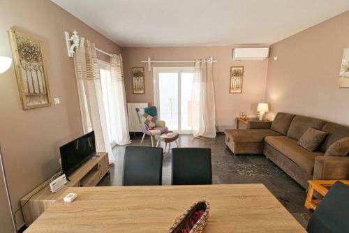 Artemis Quiet And Relaxing Apt Free Parking