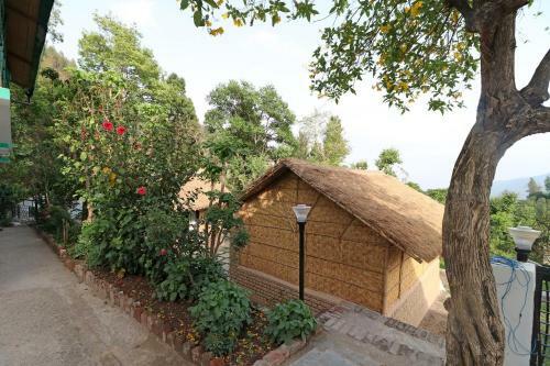 Hotel Oyo 14559 The Gharonda