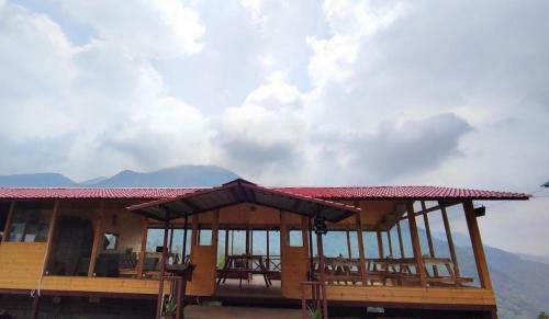 Hotel Sunbird Retreat Resort