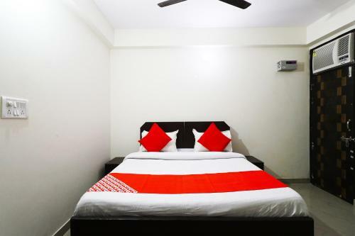 Hotel Oyo 60914 Crb Palace