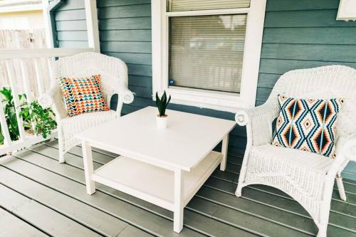Family Blue Home 6beds&2baths Olas Boulevard