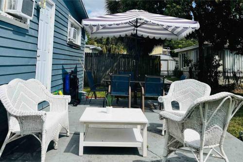 Family Blue Home 6beds&2baths Olas Boulevard
