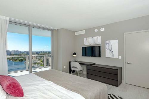 5 Amenities Luxury 3brcorner Balcony Wpanor View