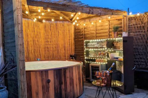 Baker's Cottage Urban Spa And Garden Bar