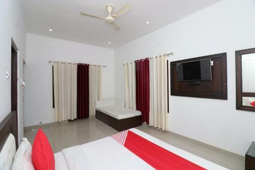 Oyo 26126 Hotel Jahnavi