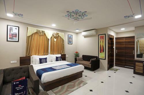 Capital O 9972 Hotel Donachie