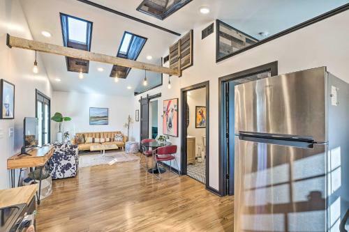 Modern Louisville Apartment With Furnished Deck