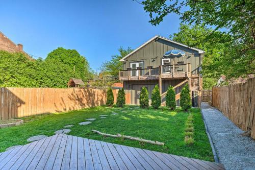 Modern Louisville Apartment With Furnished Deck