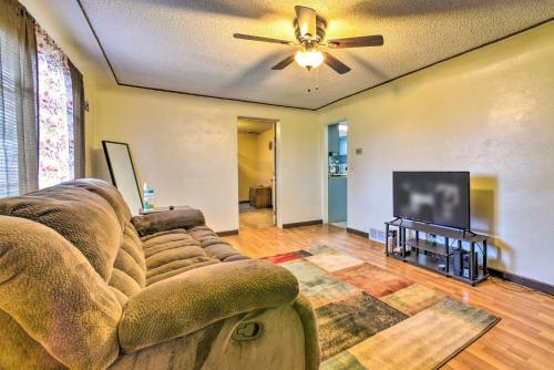 Bay City Home With Deck And Grill - Walk To Beach