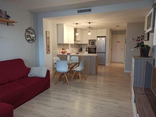 Apartamento Con Piscina Cerca De La Playa