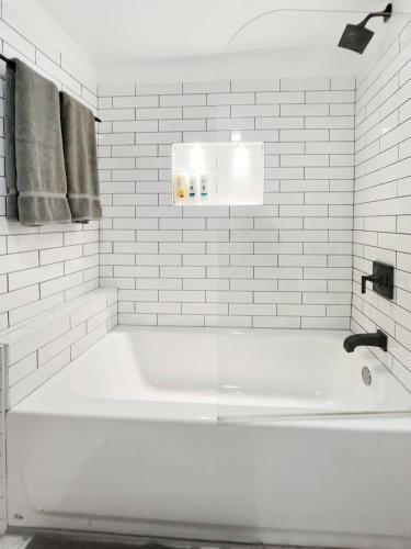 Apartamento Newly Renovated 3 Beds With Private Backyard