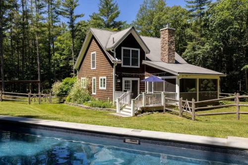 New Paradise In Woodstock With Pool