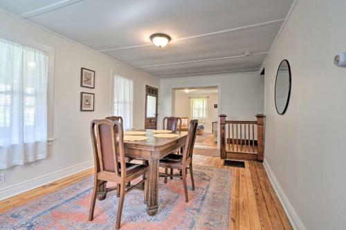 Charming Sodus Point Getaway With Lake Views!