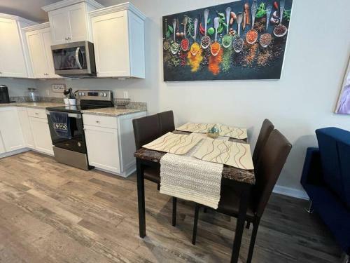 Sleep 10, New Construction Home, Half Mile To Beach, 3 Bd 2 Ba, 6 Beds