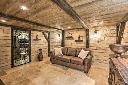 Stunning Evergreen Mountain Home On Private Stream