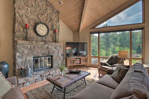 Stunning Evergreen Mountain Home On Private Stream