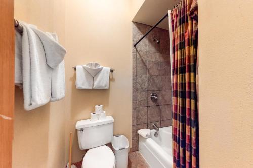 Tennis Townhome 1323