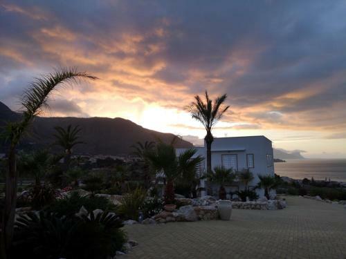 Hotel La Blanca Resort & Spa