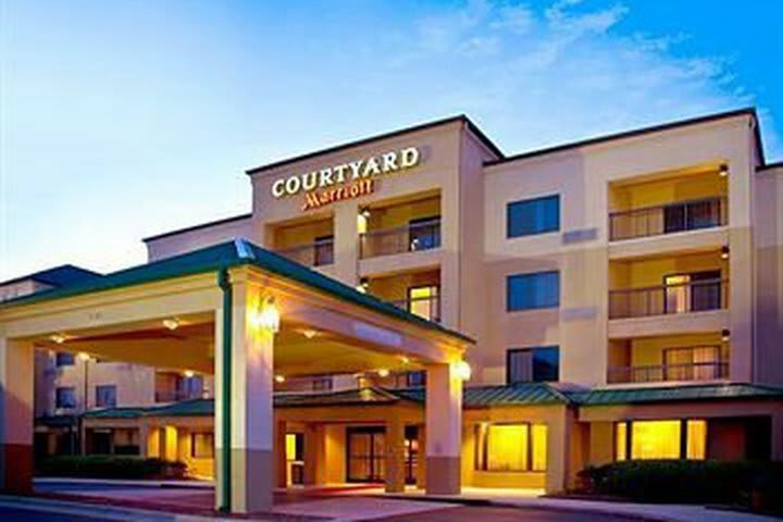 Hotel Courtyard By Marriott Burlington