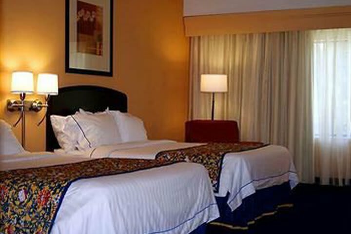 Hotel Courtyard By Marriott Burlington
