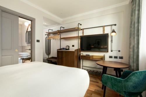 Hotel Doubletree By Hilton Rome Monti