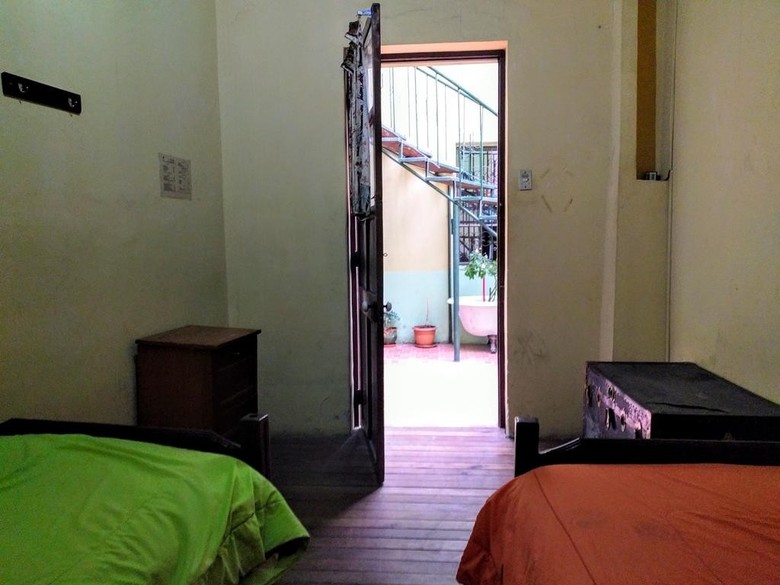 Albergue Bash And Crash Hotel