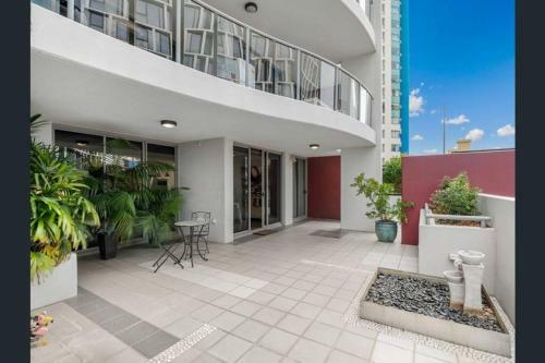 St Johns Apartment 3 Bed 2.5 Bath 2 Carpark Brisbane Cbd