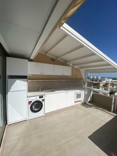Amazing Seaview 2 Bedroom Apartment