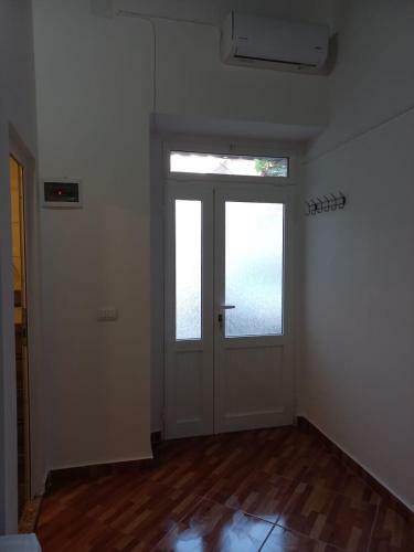 Apartamento Garsoniera Clara Permet