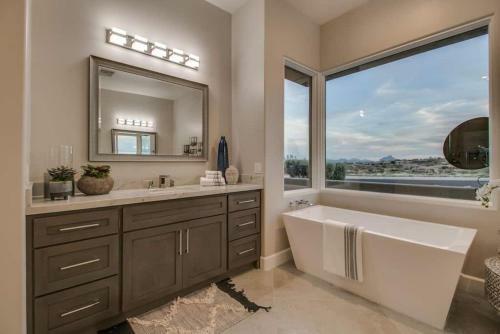 Luxurious Fountain Hills Designer Home Wviews