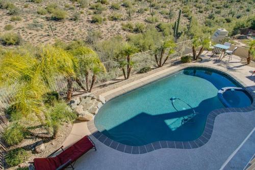 Fabulous 4-bdrm Wbreathtaking Views & Pool