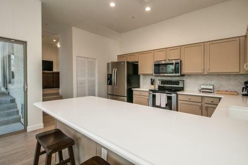 Breathtaking Views And Htd Pool In Fountain Hills