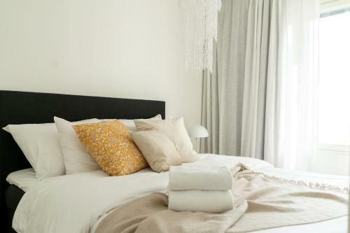 Cozy Apartment With Free Parking