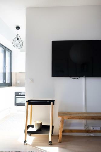 Apartamento 2ndhomes Bright 42m2 1br Home With Balcony By Central St.