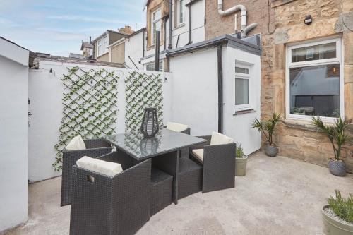 Host & Stay - King's Cottage