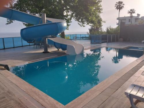 Apartamento Beach Front With Great See View Next To Incekum