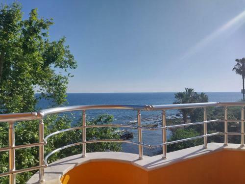 Apartamento Beach Front With Great See View Next To Incekum