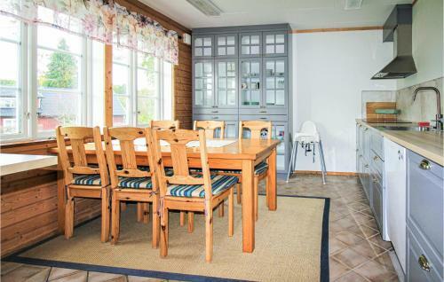 Stunning Home In B�stad With Wifi And 3 Bedrooms