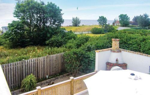 Four-bedroom Holiday Home In Beddingestrand