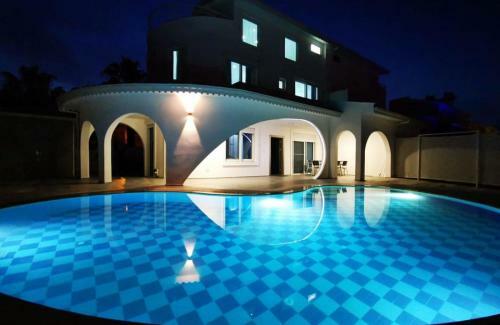 Spectacular Villa With Private Pool In Antalya